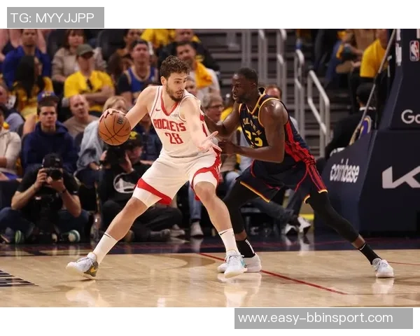 艾顿湖人生涯再创佳绩90命中率砍下20分10篮板追平队史第二多纪录 艾顿湖人生涯再创佳绩90命中率砍下20分10篮板追平队史第二多纪录