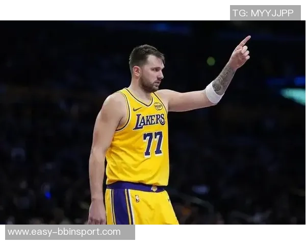 东契奇赛后拒绝媒体采访引发热议手感冰冷成焦点